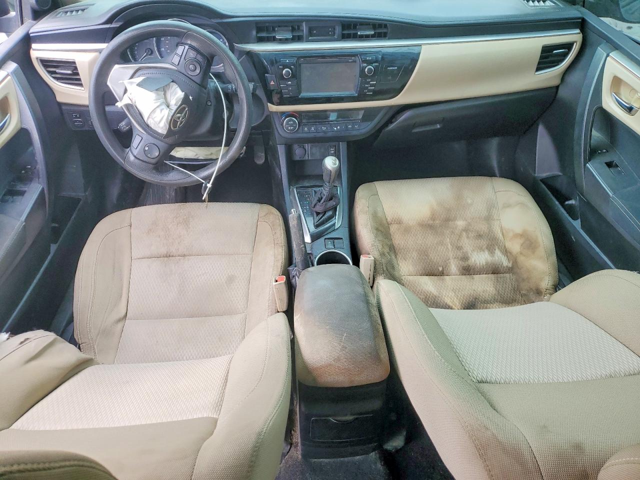2016 TOYOTA COROLLA LE photo 8