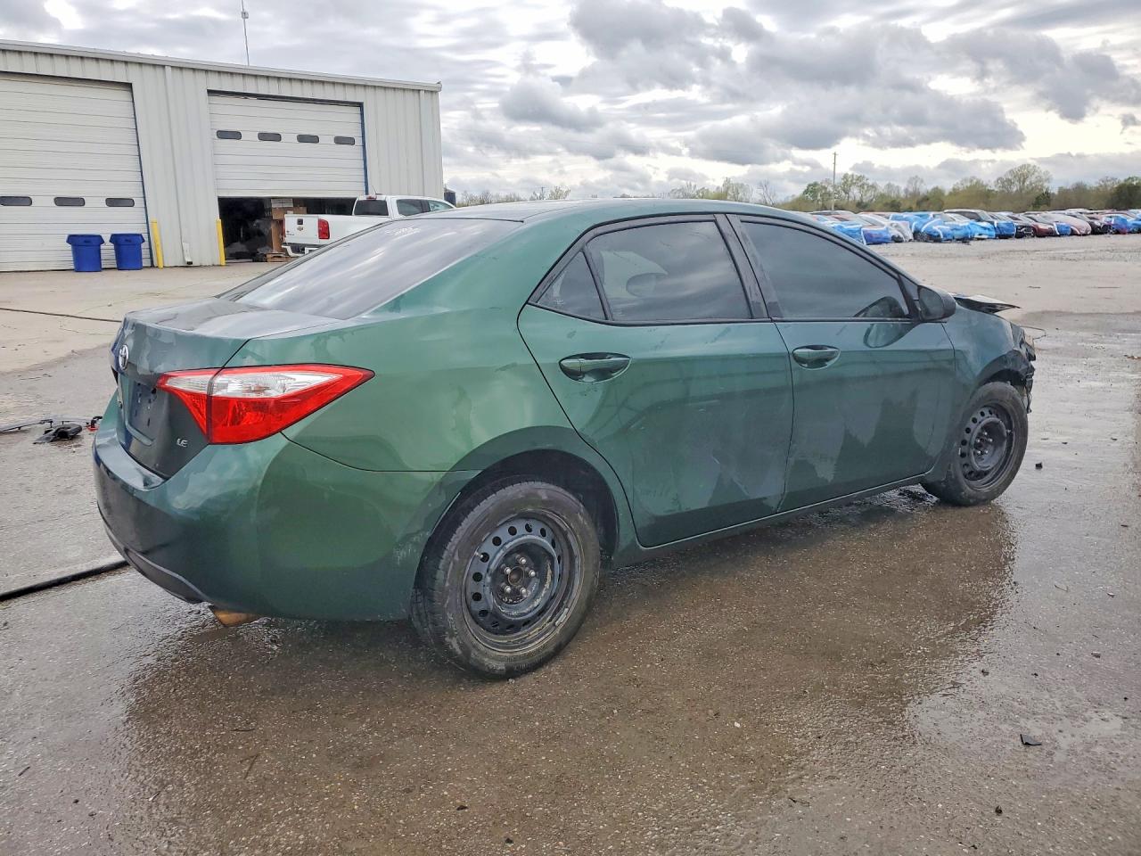 2016 TOYOTA COROLLA LE photo 3