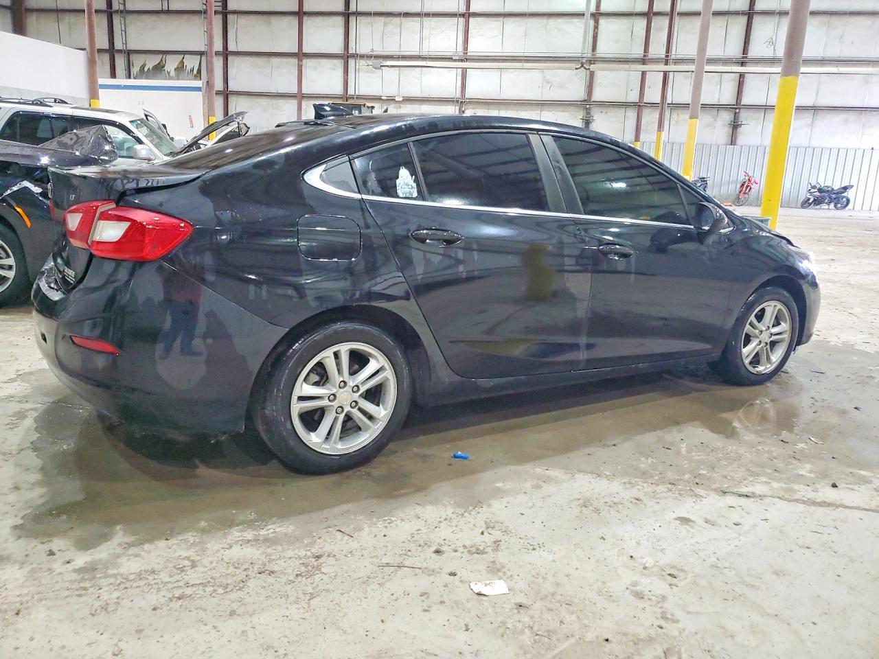 2017 CHEVROLET CRUZE LT photo 5