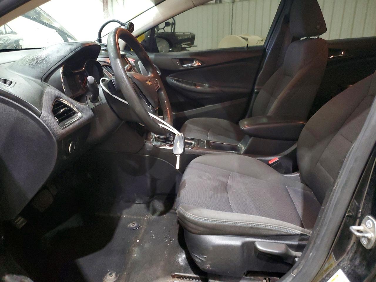 2017 CHEVROLET CRUZE LT photo 13