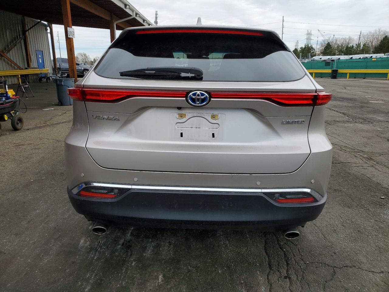 2023 TOYOTA VENZA LIMITED photo 6