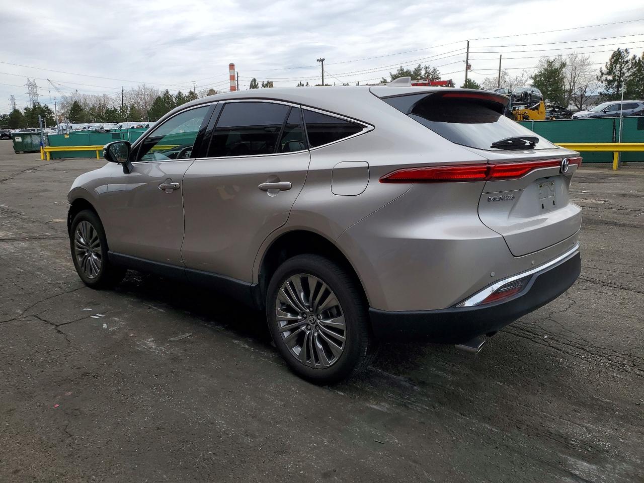 2023 TOYOTA VENZA LIMITED photo 2