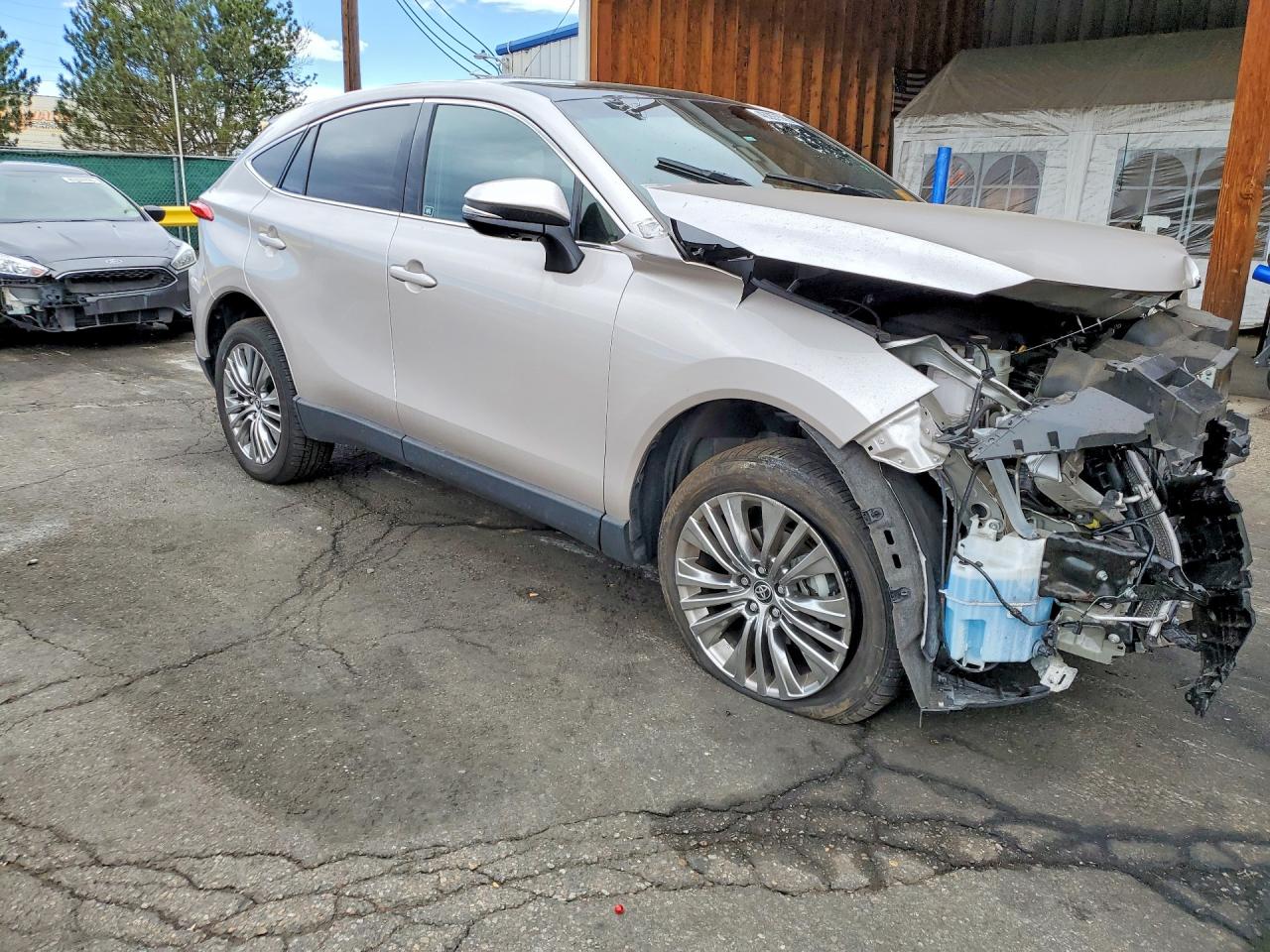2023 TOYOTA VENZA LIMITED photo 4