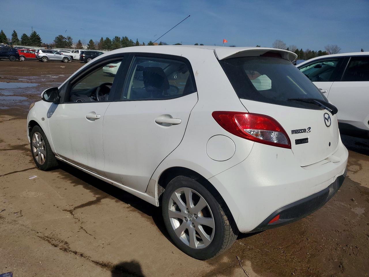 2012 MAZDA MAZDA2 photo 2
