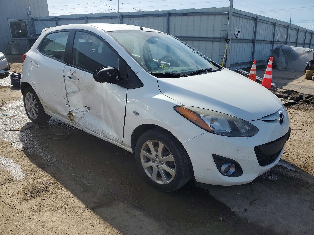 2012 MAZDA MAZDA2 photo 4