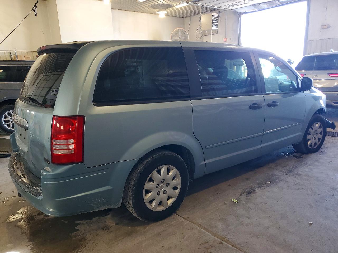 2008 CHRYSLER TOWN & COUNTRY LX photo 5