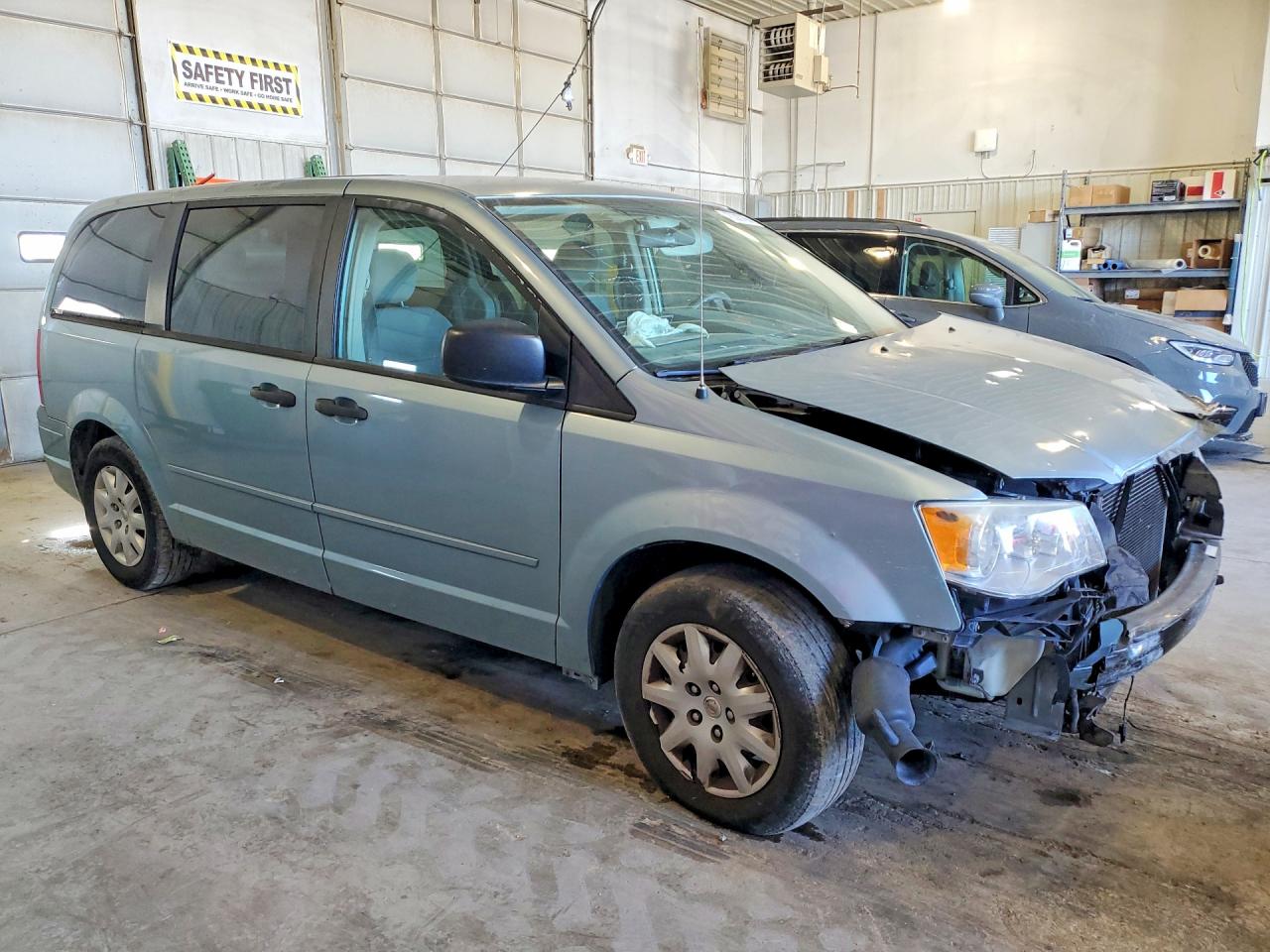 2008 CHRYSLER TOWN & COUNTRY LX photo 7