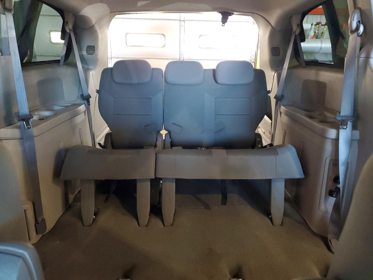 2008 CHRYSLER TOWN & COUNTRY LX photo 19