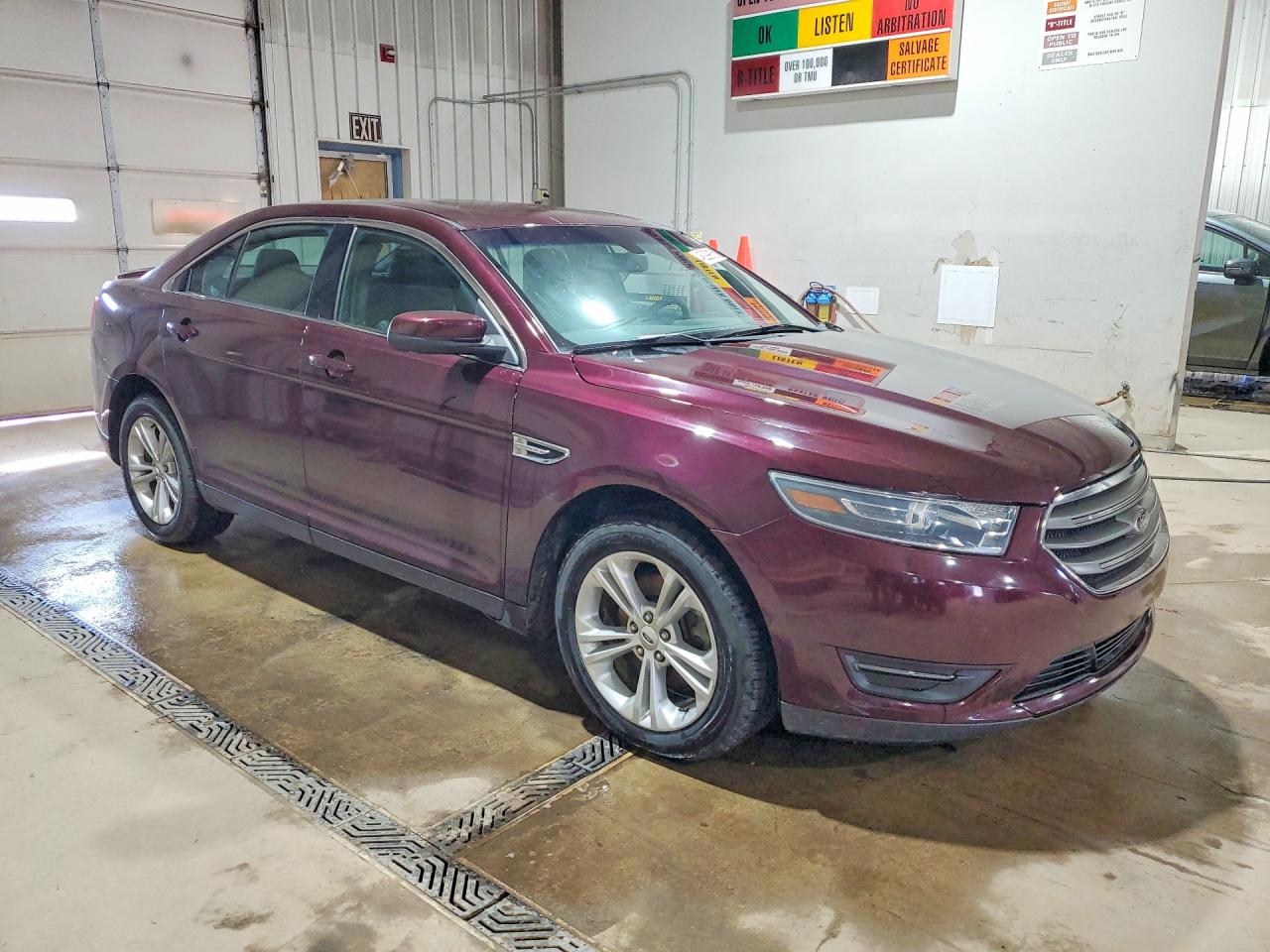 2018 FORD TAURUS SEL photo 4