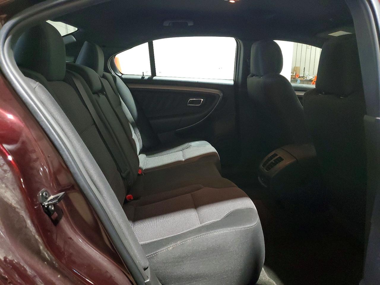 2018 FORD TAURUS SEL photo 10