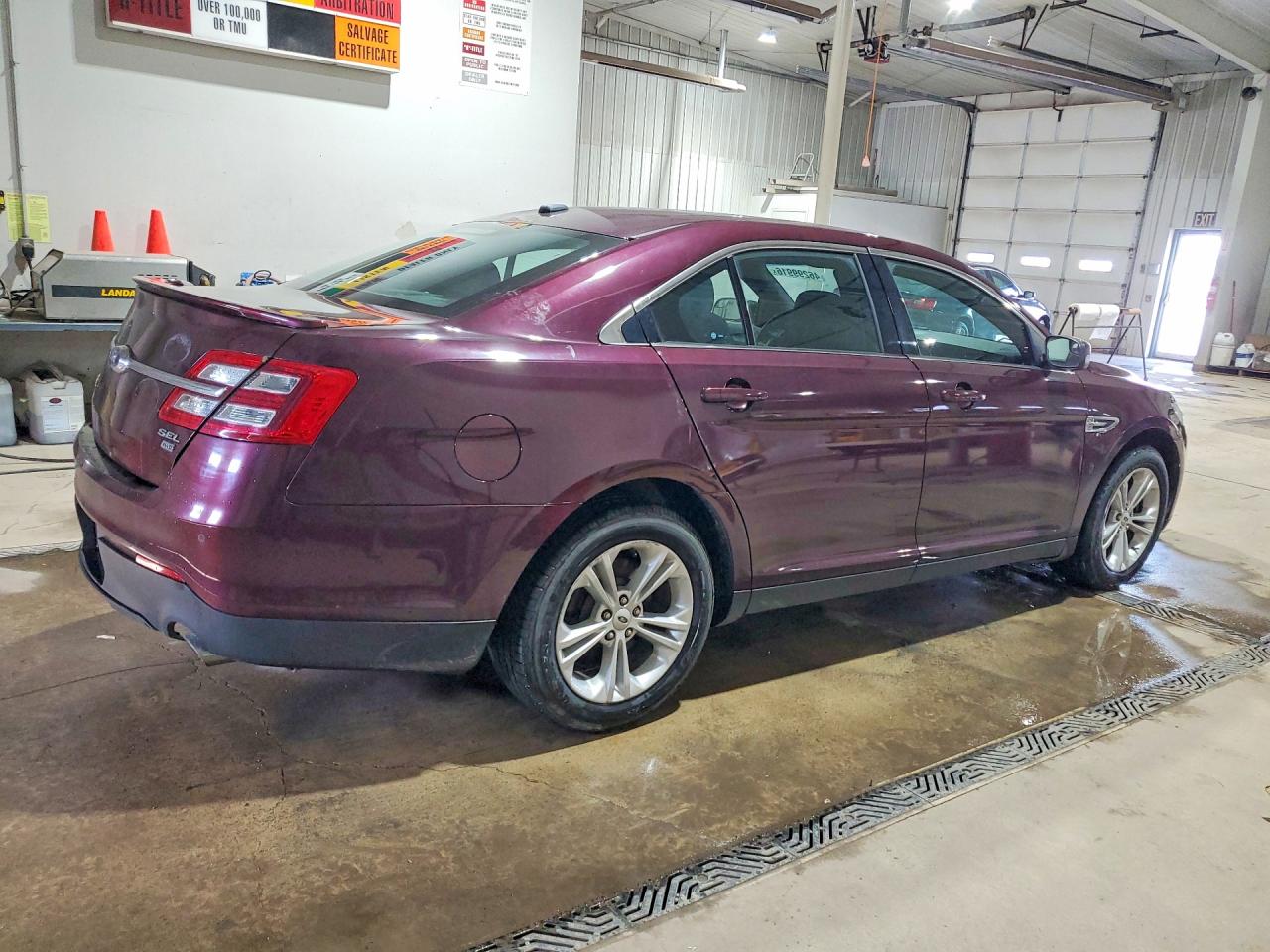 2018 FORD TAURUS SEL photo 3