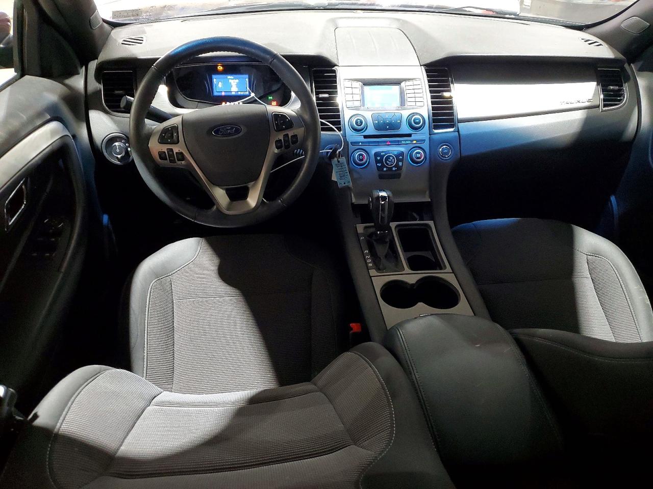 2018 FORD TAURUS SEL photo 8
