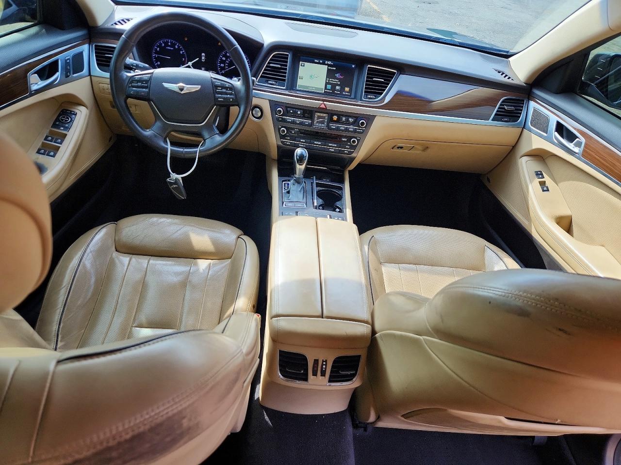2015 HYUNDAI GENESIS 3.8L photo 8