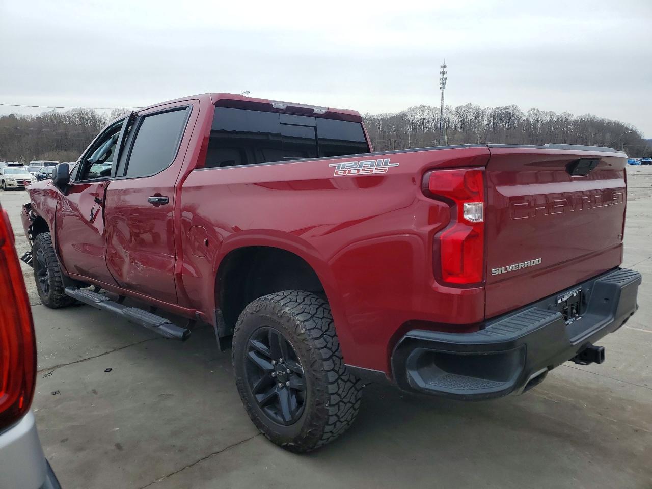 2019 CHEVROLET SILVERADO K1500 LT TRAIL BOSS photo 2