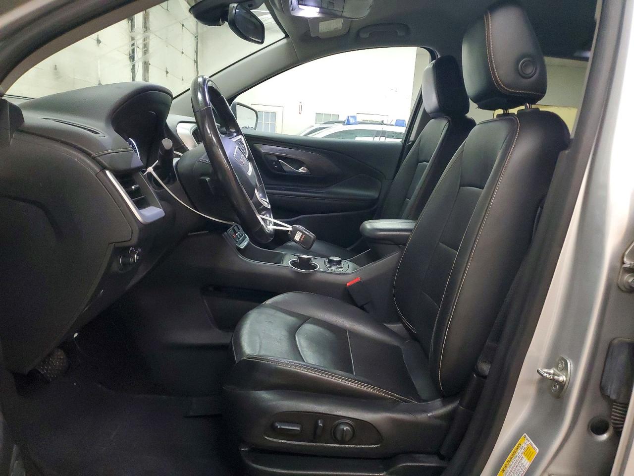 2020 GMC TERRAIN SLT photo 7