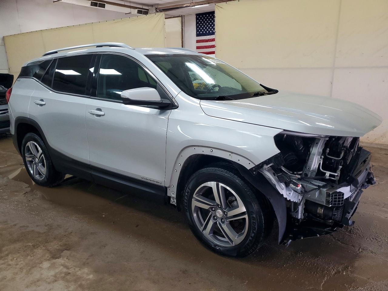 2020 GMC TERRAIN SLT photo 4