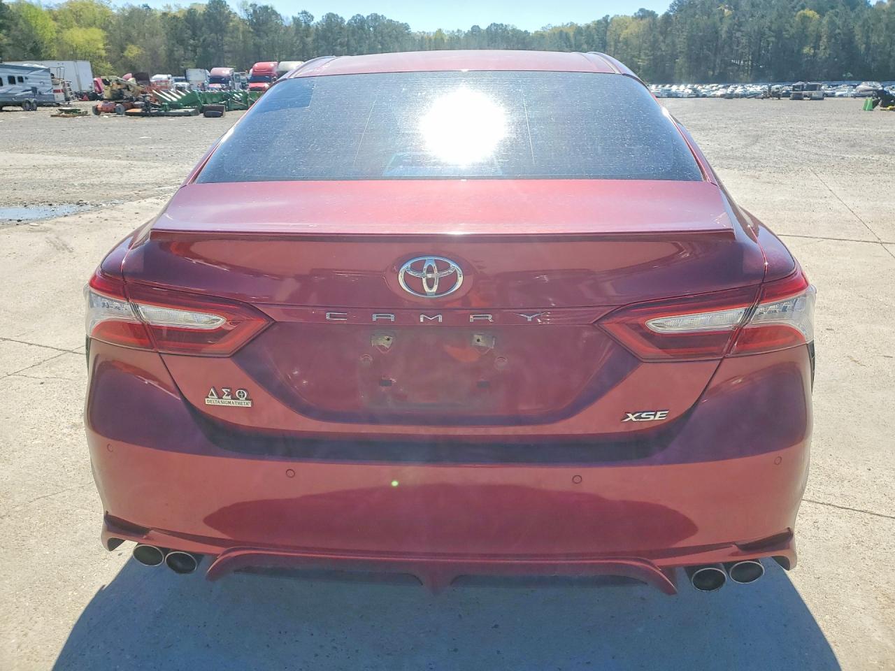 2018 TOYOTA CAMRY XSE photo 6