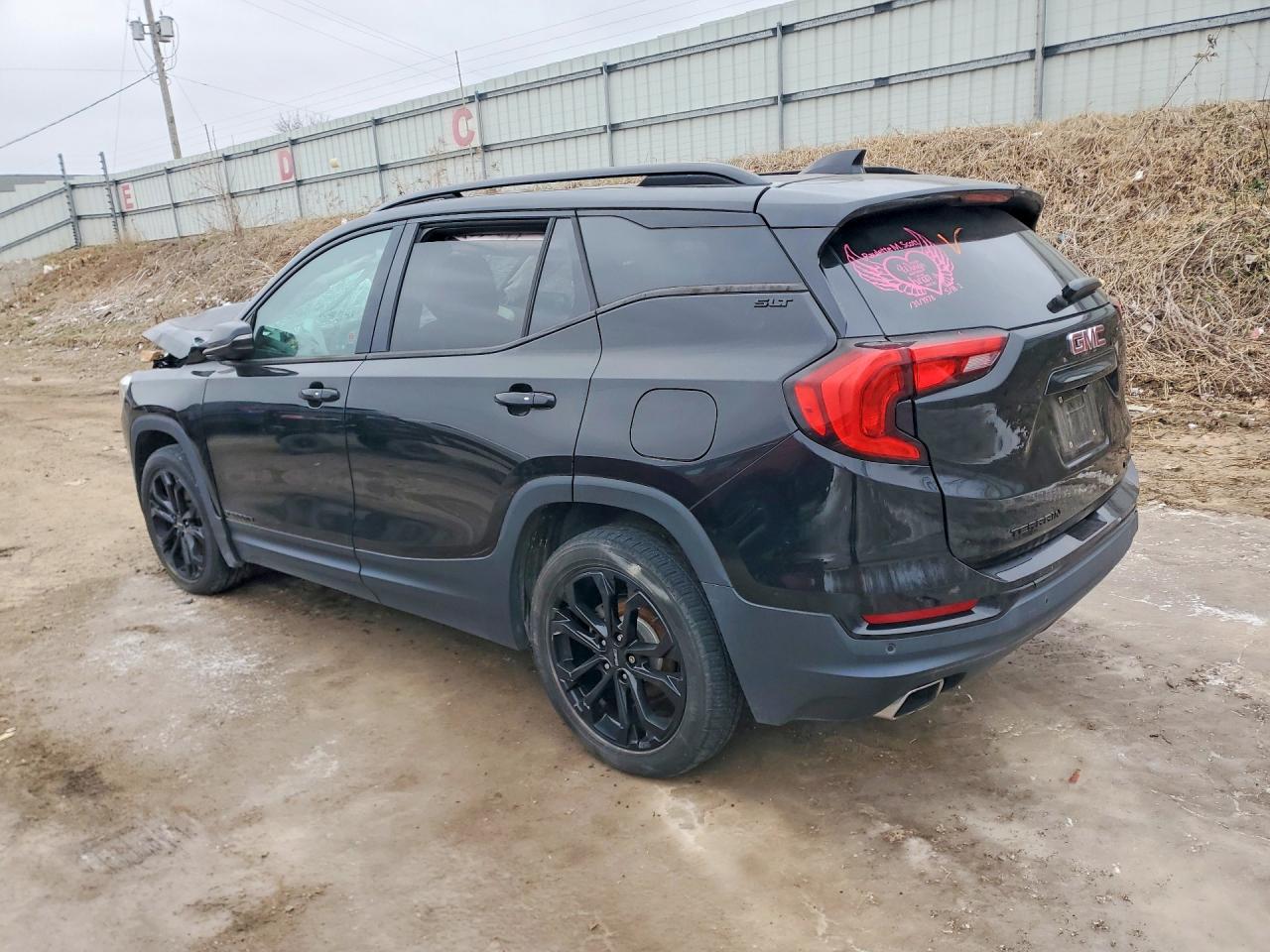 2019 GMC TERRAIN SLT photo 2