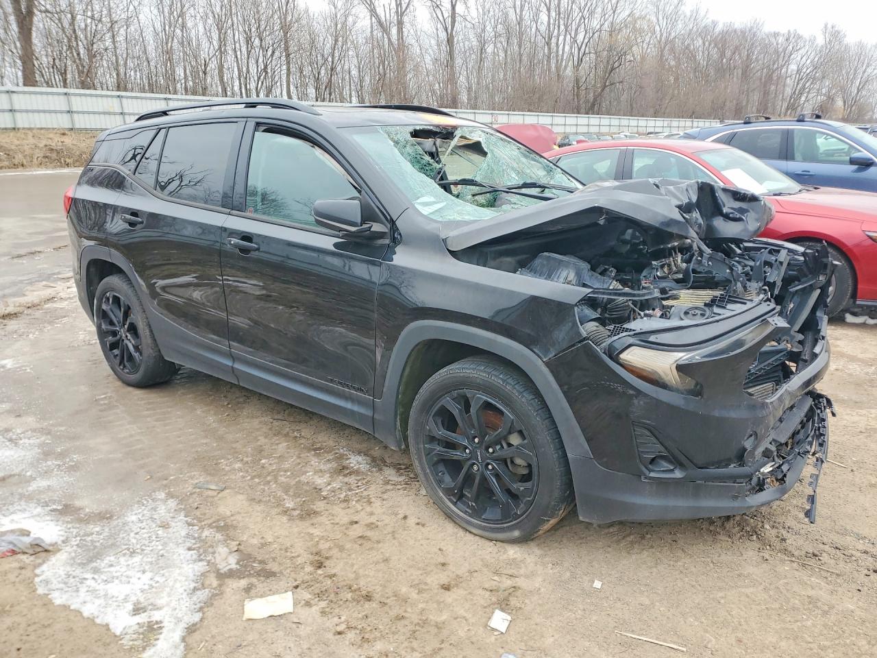 2019 GMC TERRAIN SLT photo 4