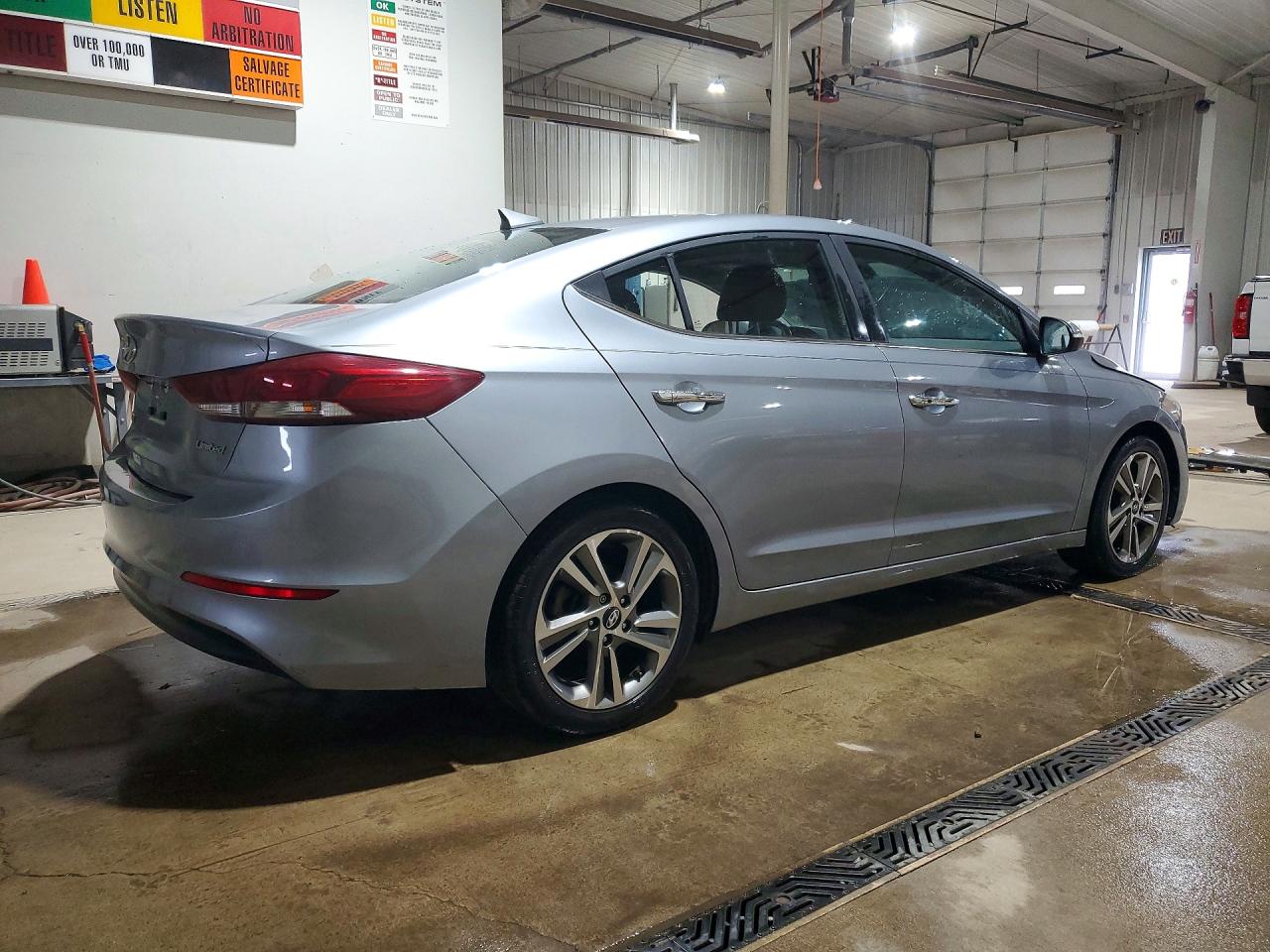 2017 HYUNDAI ELANTRA LIMITED photo 3