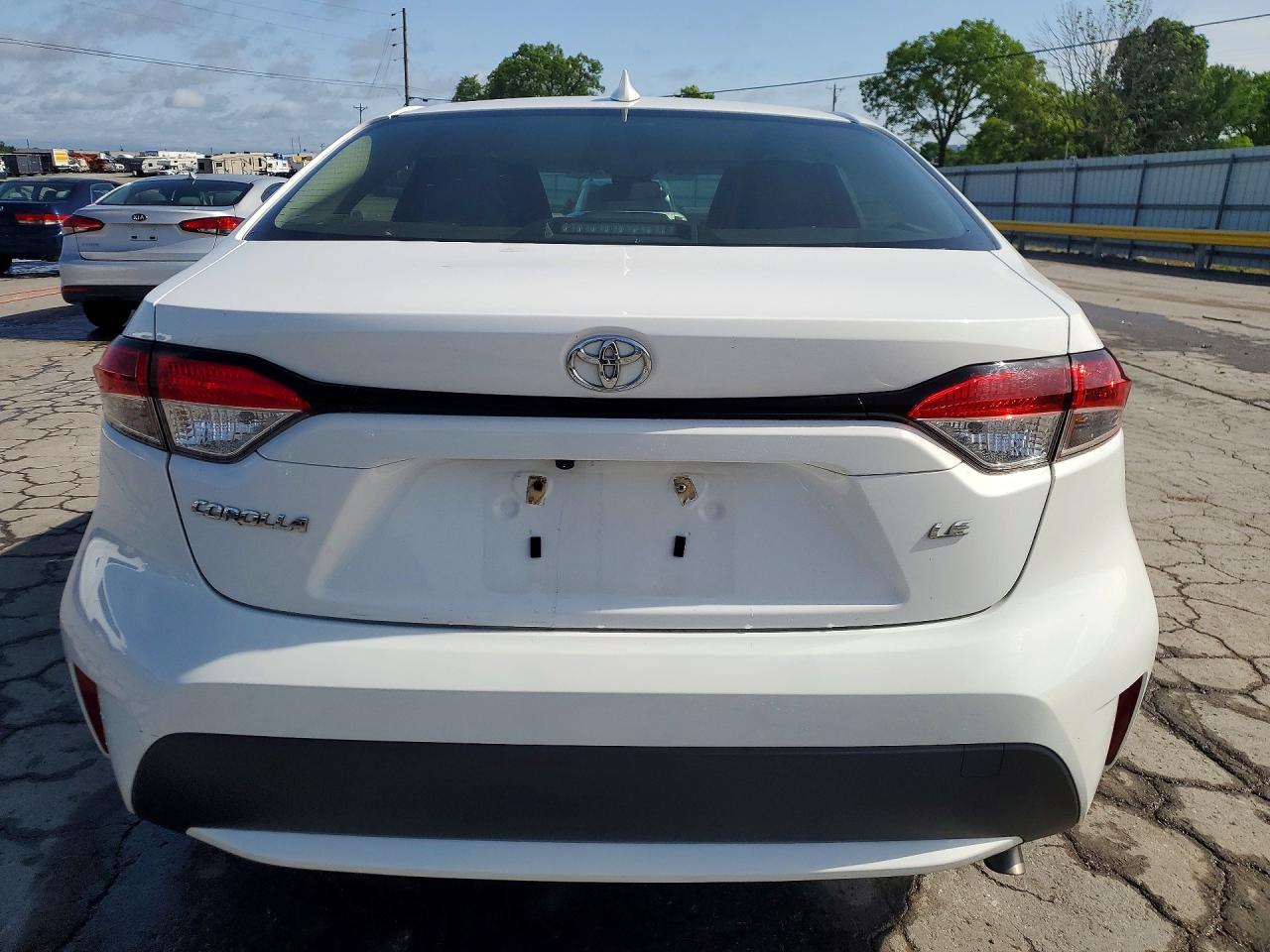 2021 TOYOTA COROLLA LE photo 11
