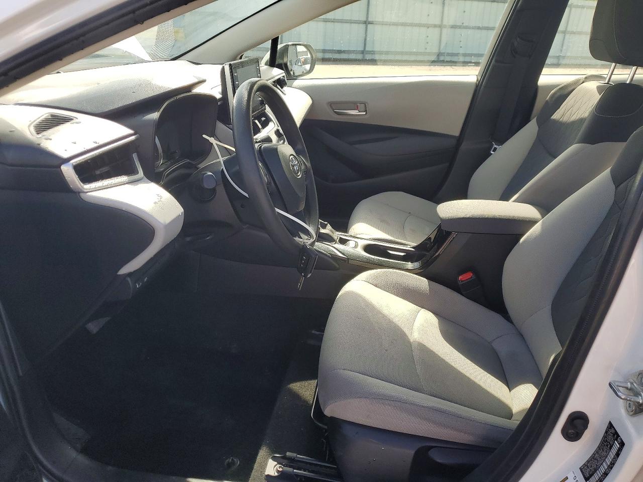 2021 TOYOTA COROLLA LE photo 13