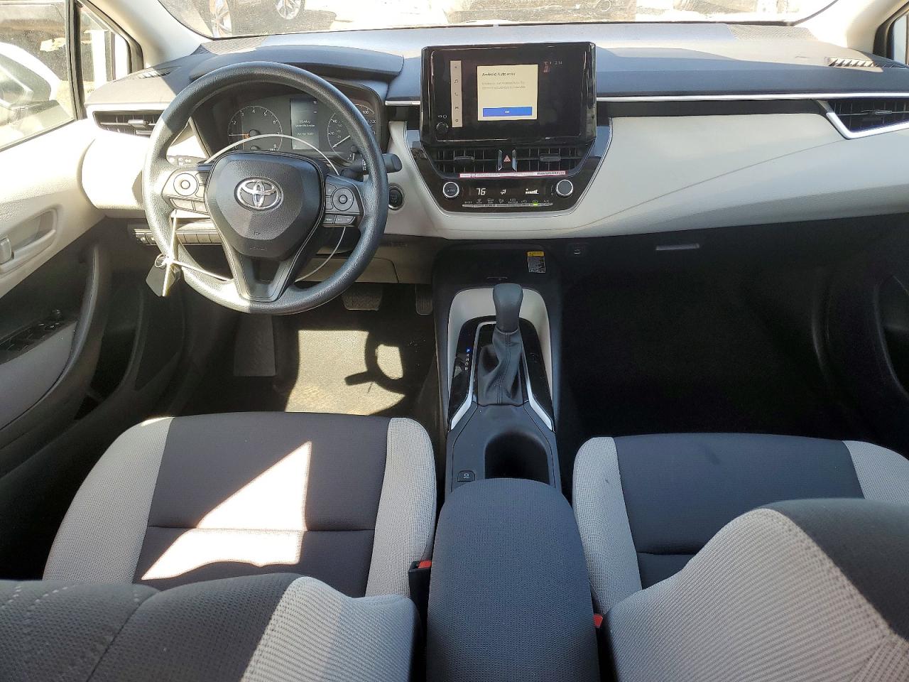2025 TOYOTA COROLLA LE photo 22
