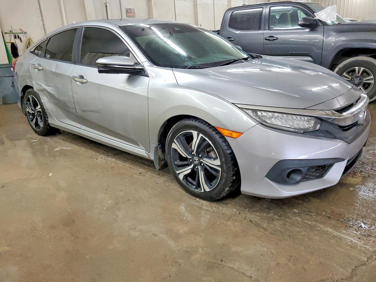 2016 HONDA CIVIC TOURING photo 4
