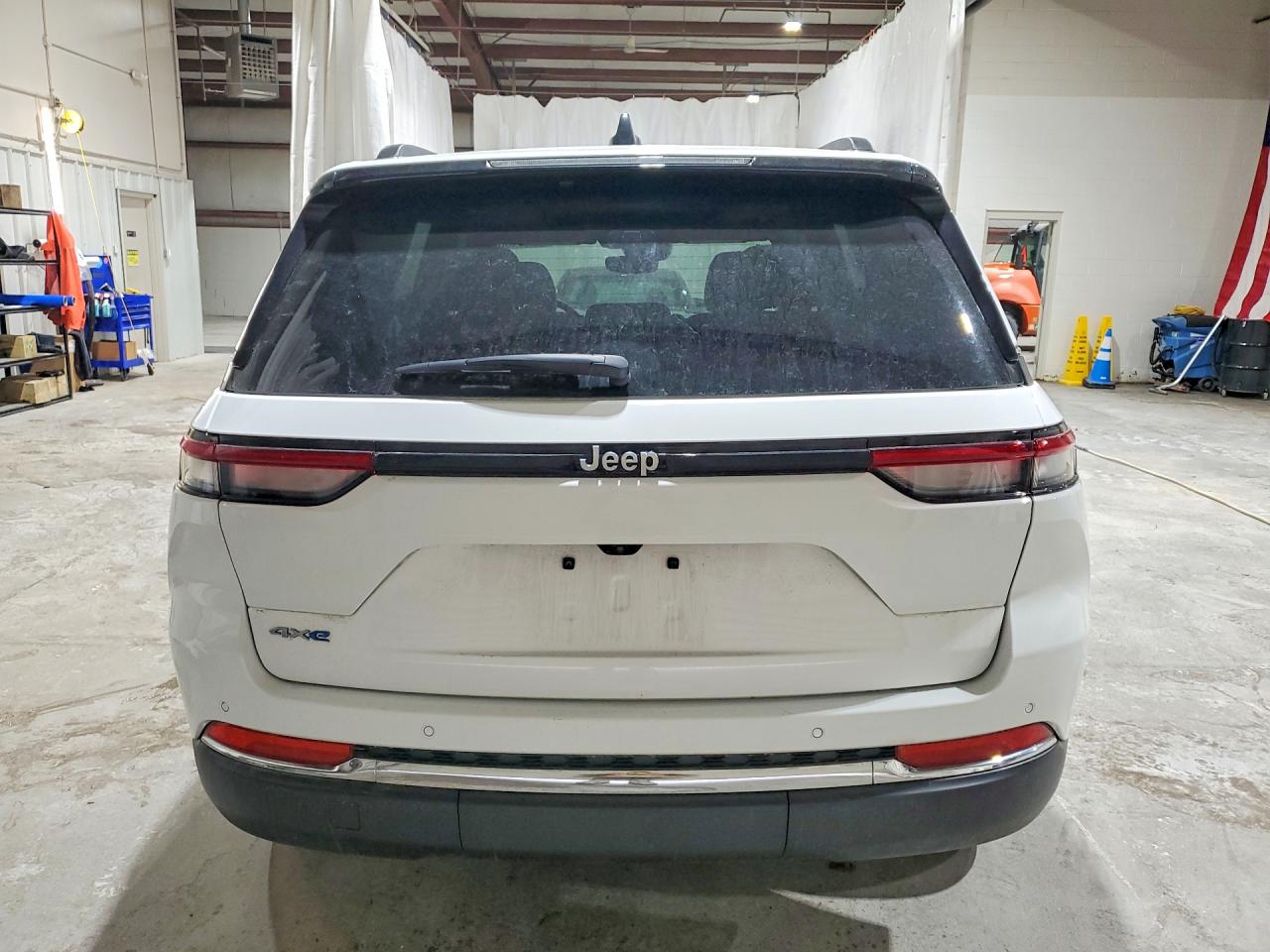 2024 JEEP GRAND CHEROKEE LIMITED 4XE photo 11
