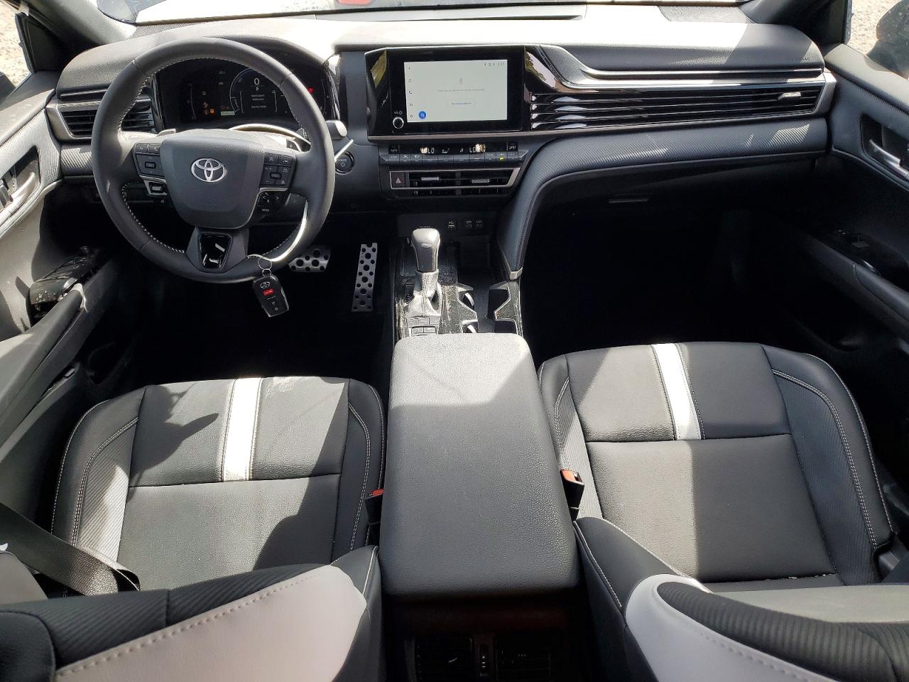 2025 TOYOTA CAMRY SE photo 15
