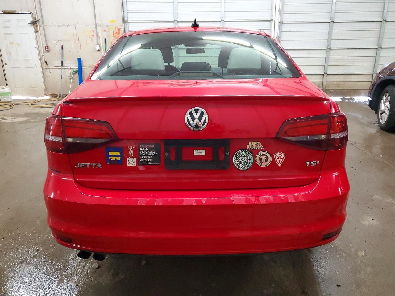 2016 VOLKSWAGEN JETTA SPORT photo 6