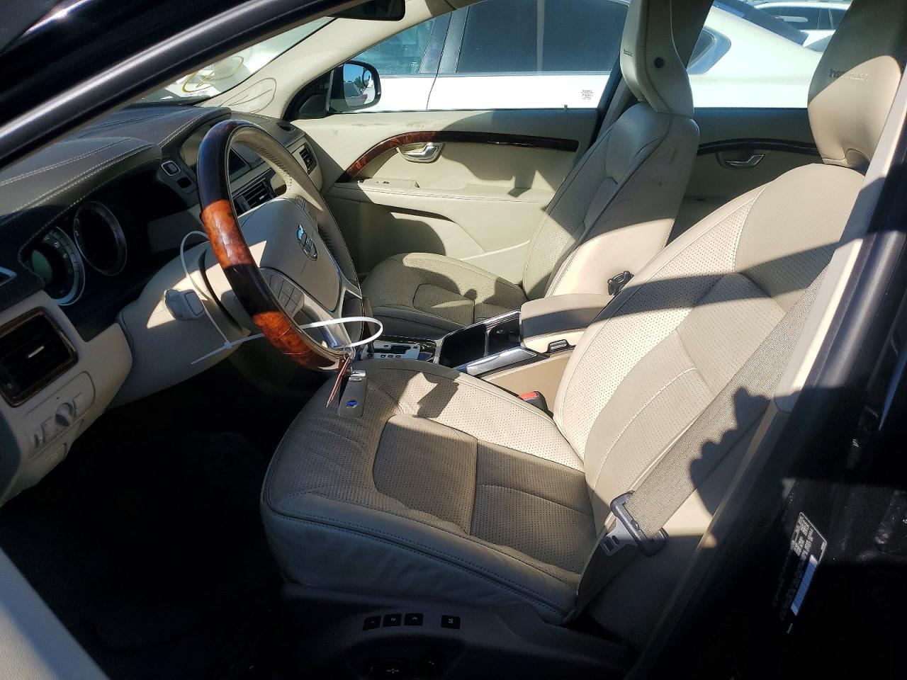2012 VOLVO S80 3.2 photo 24