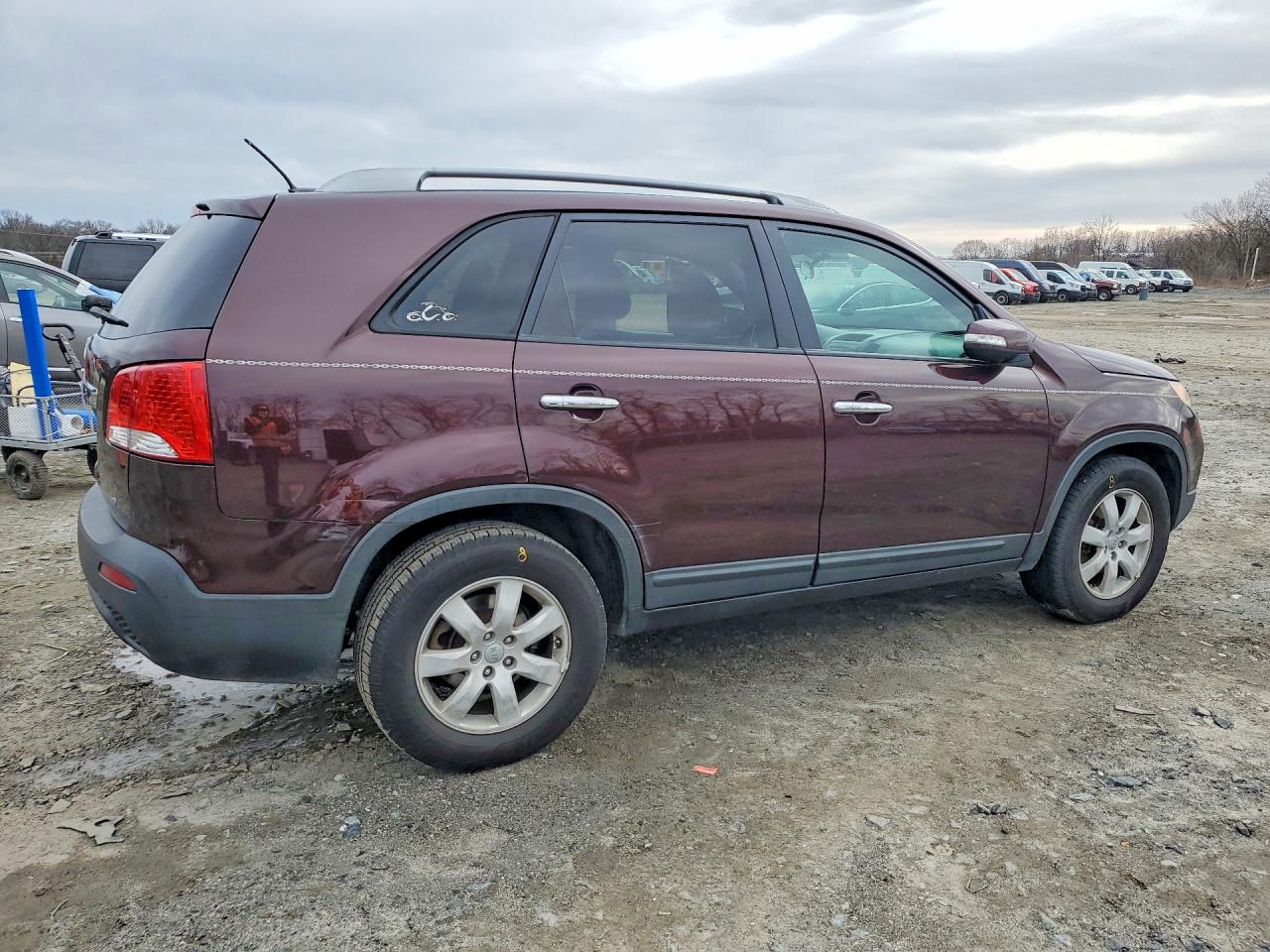 2013 KIA SORENTO LX photo 5