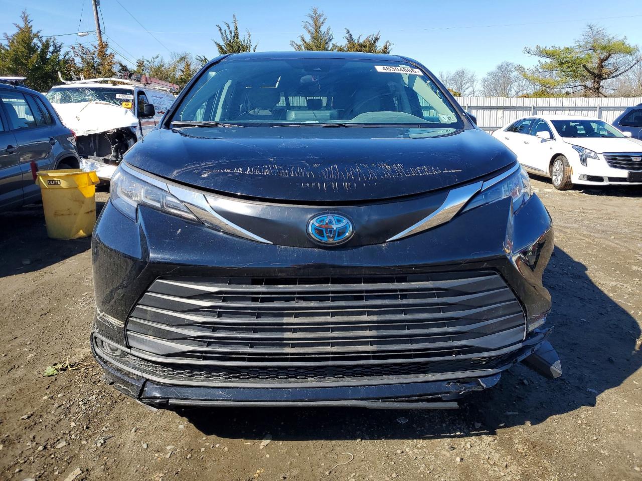 2022 TOYOTA SIENNA LE 8-PASSENGER photo 5