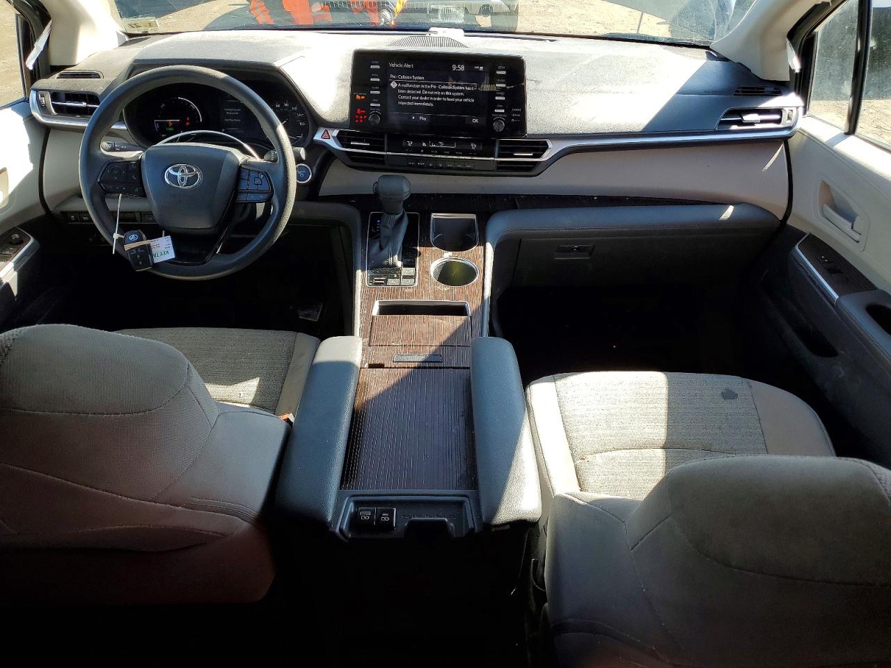 2022 TOYOTA SIENNA LE 8-PASSENGER photo 8