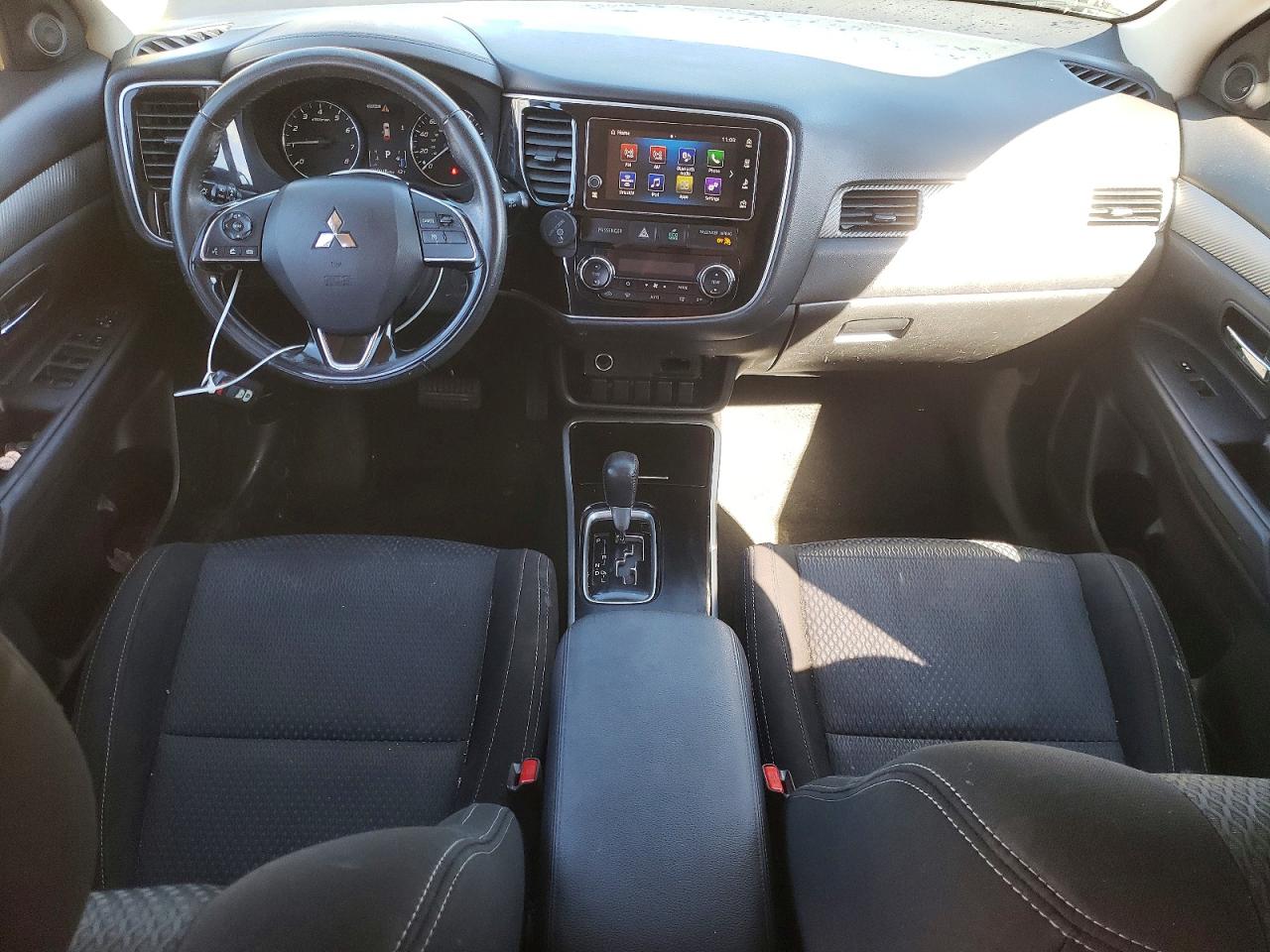 2018 MITSUBISHI OUTLANDER SE photo 22