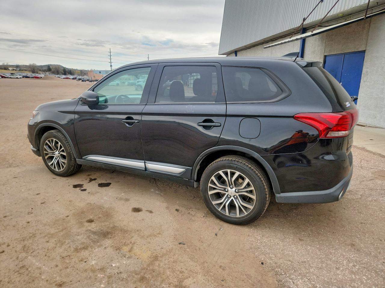 2018 MITSUBISHI OUTLANDER SE photo 4
