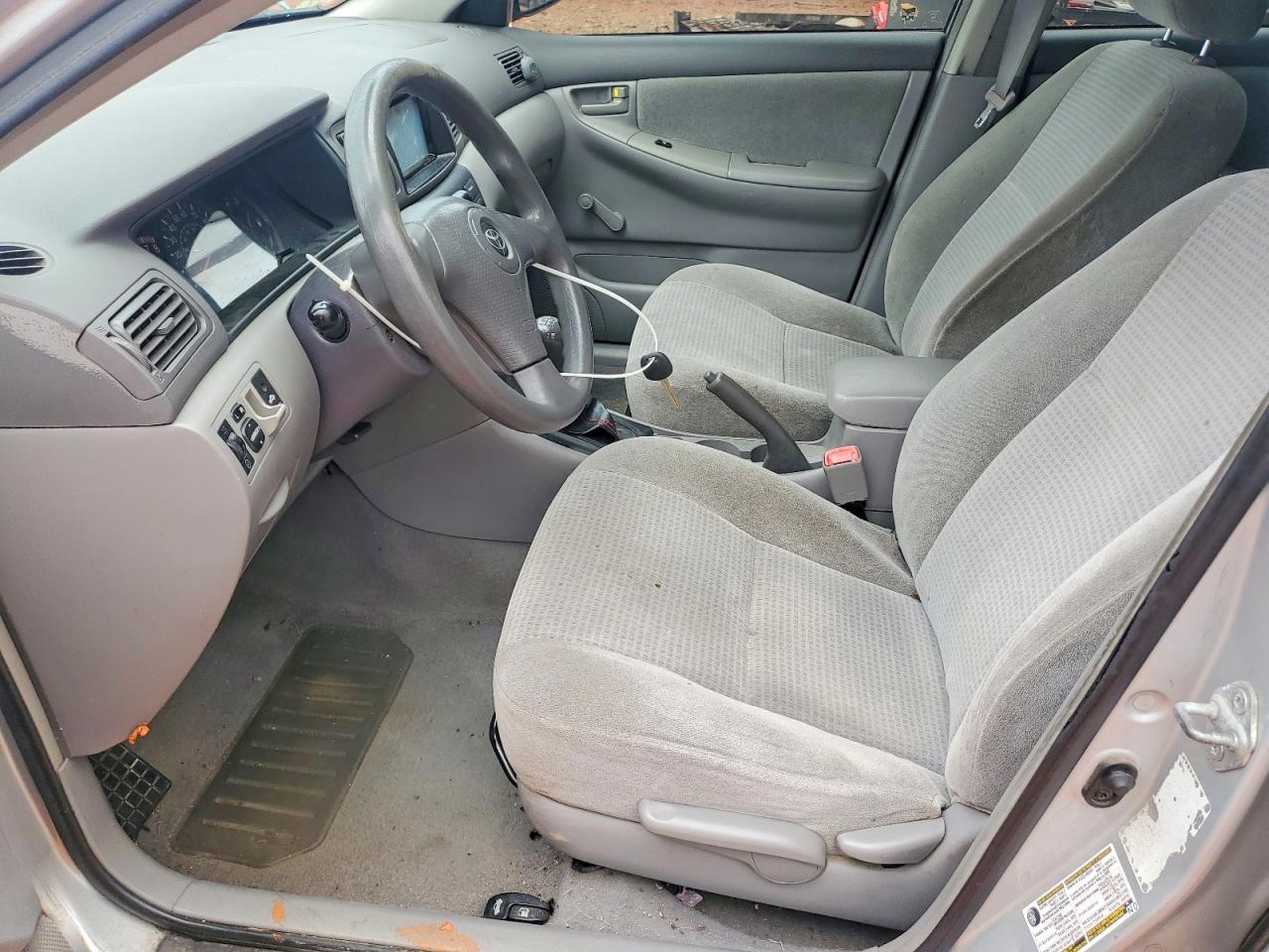 2005 TOYOTA COROLLA CE photo 7