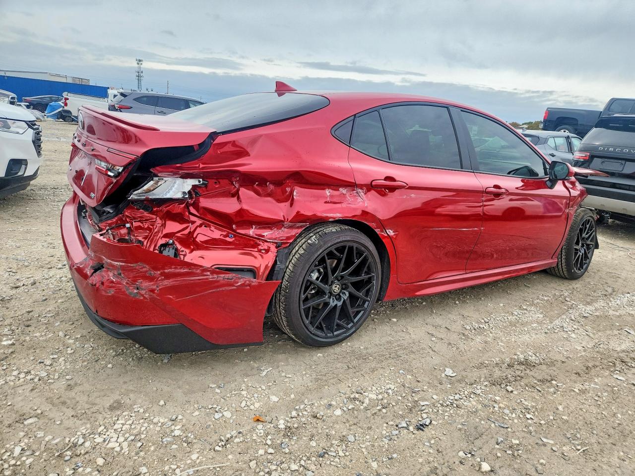 2026 TOYOTA CAMRY SE photo 5