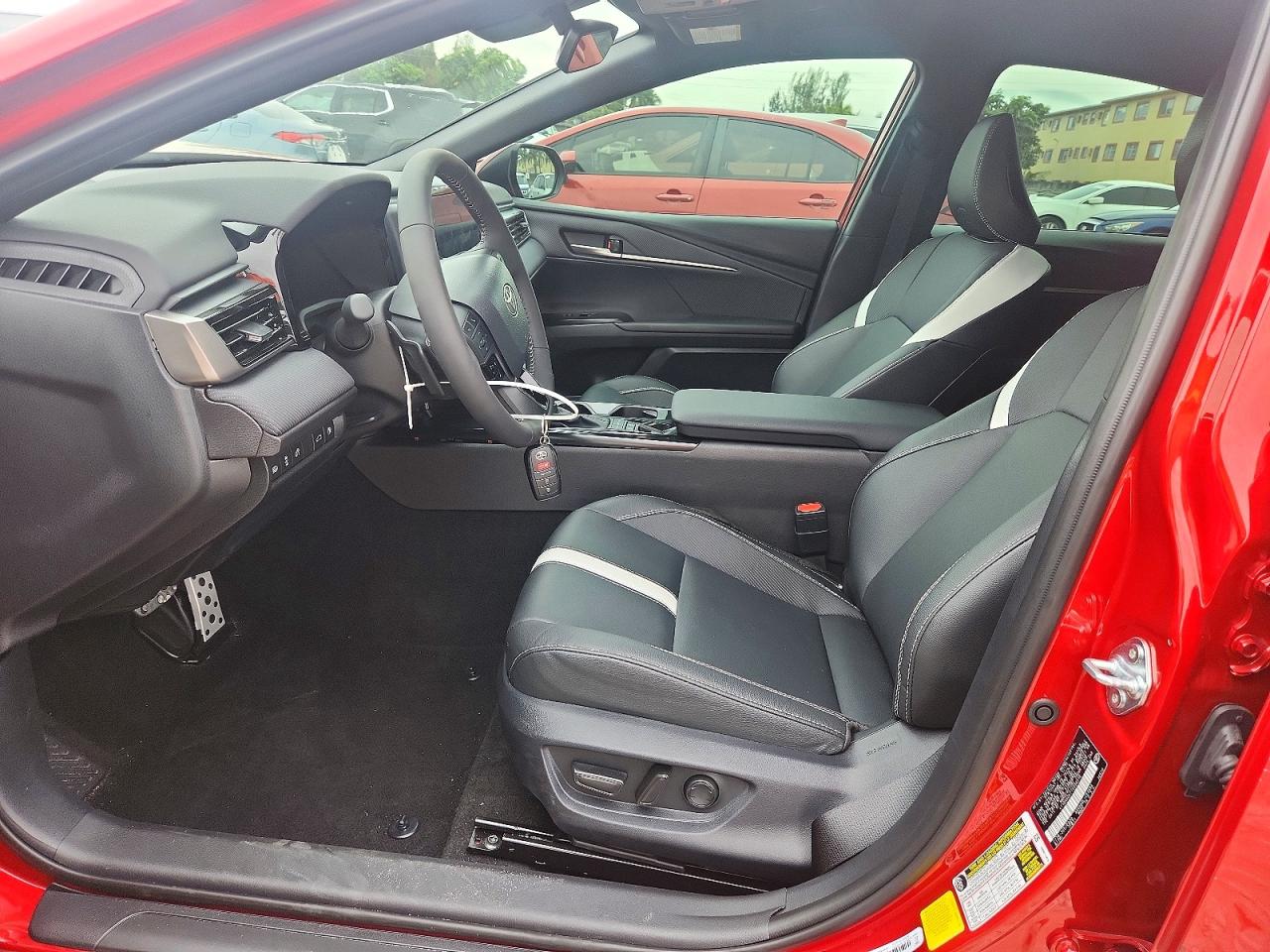 2026 TOYOTA CAMRY SE photo 13