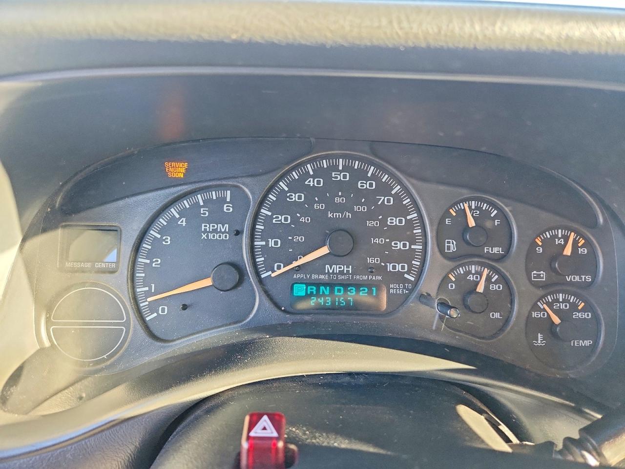 2002 CHEVROLET SUBURBAN K1500 photo 9
