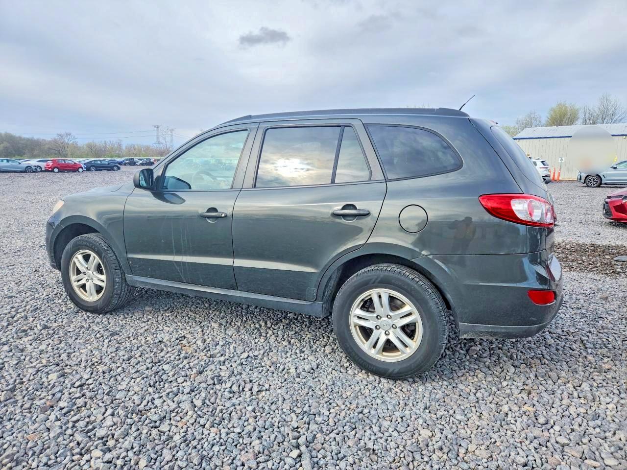 2010 HYUNDAI SANTA FE GLS photo 4