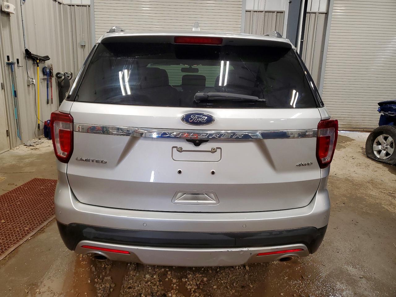 2017 FORD EXPLORER LIMITED photo 16