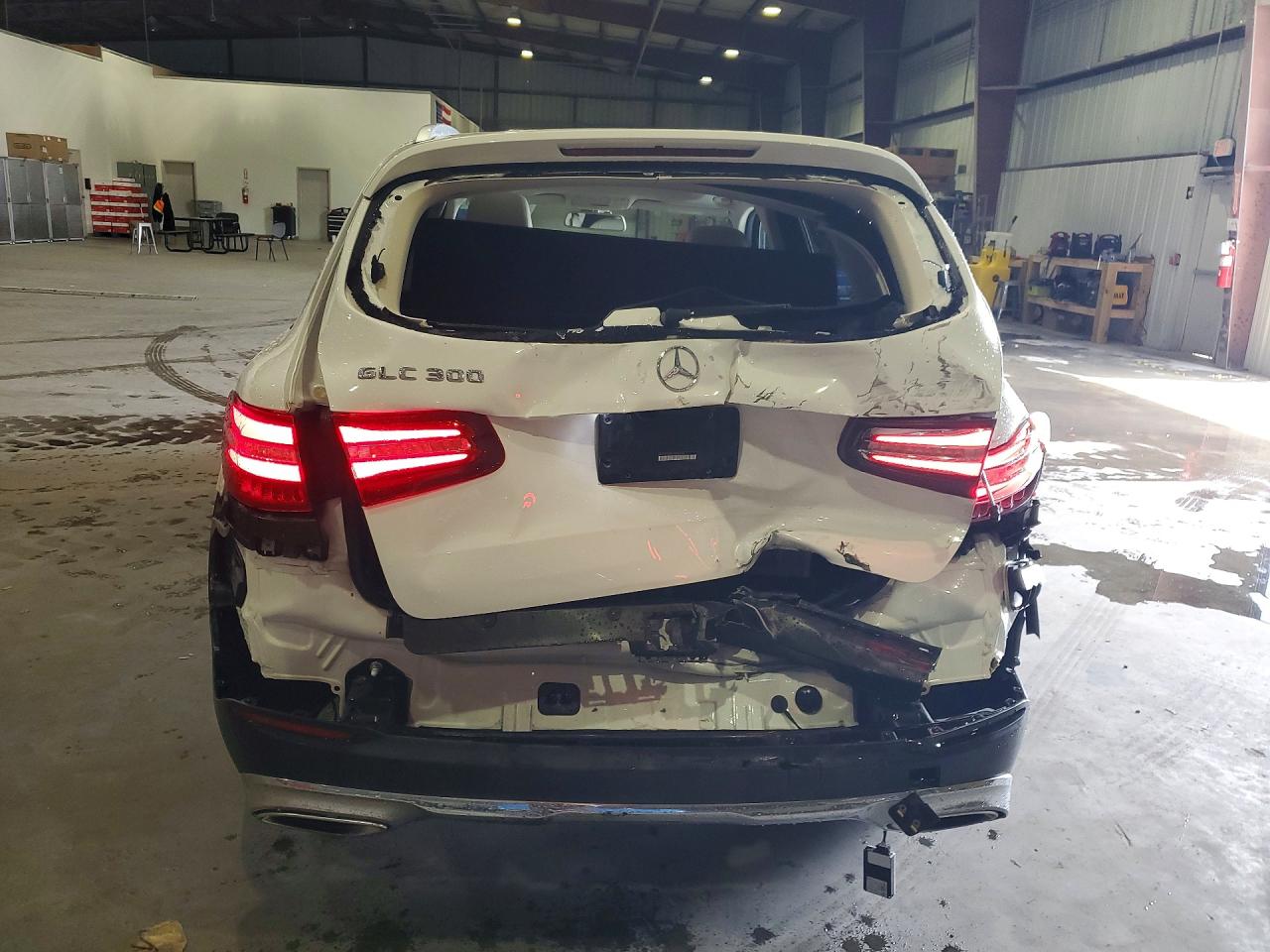 2017 MERCEDES-BENZ GLC 300 photo 6