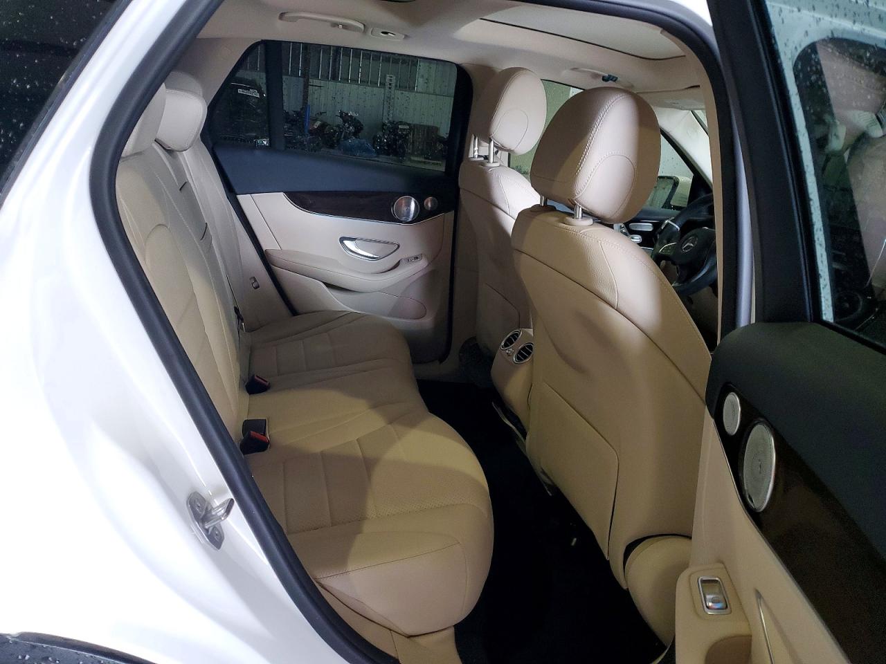 2017 MERCEDES-BENZ GLC 300 photo 11