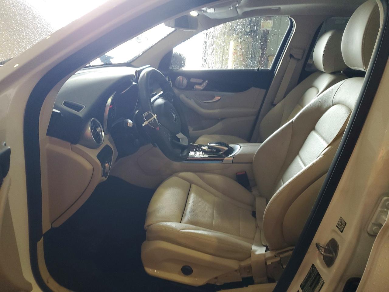 2017 MERCEDES-BENZ GLC 300 photo 7