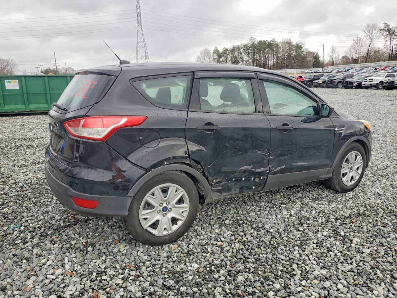 2016 FORD ESCAPE S photo 3
