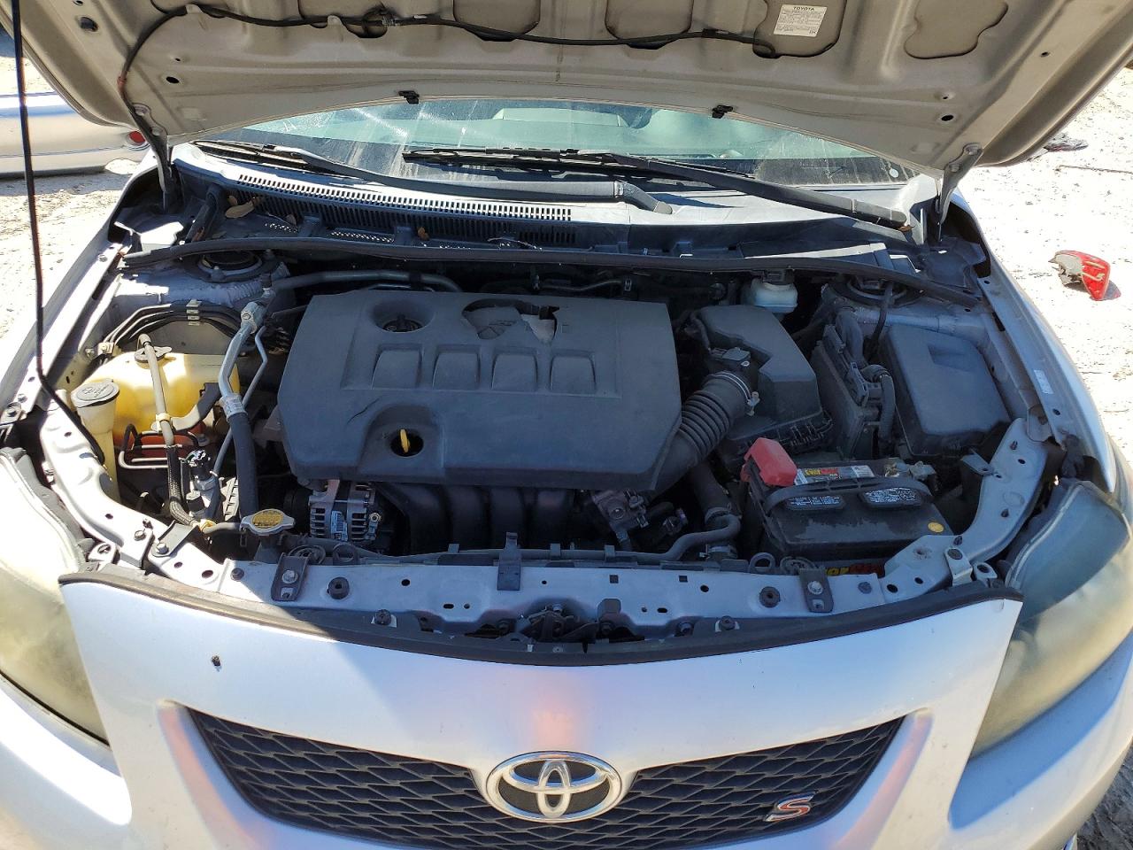 2010 TOYOTA COROLLA S photo 11