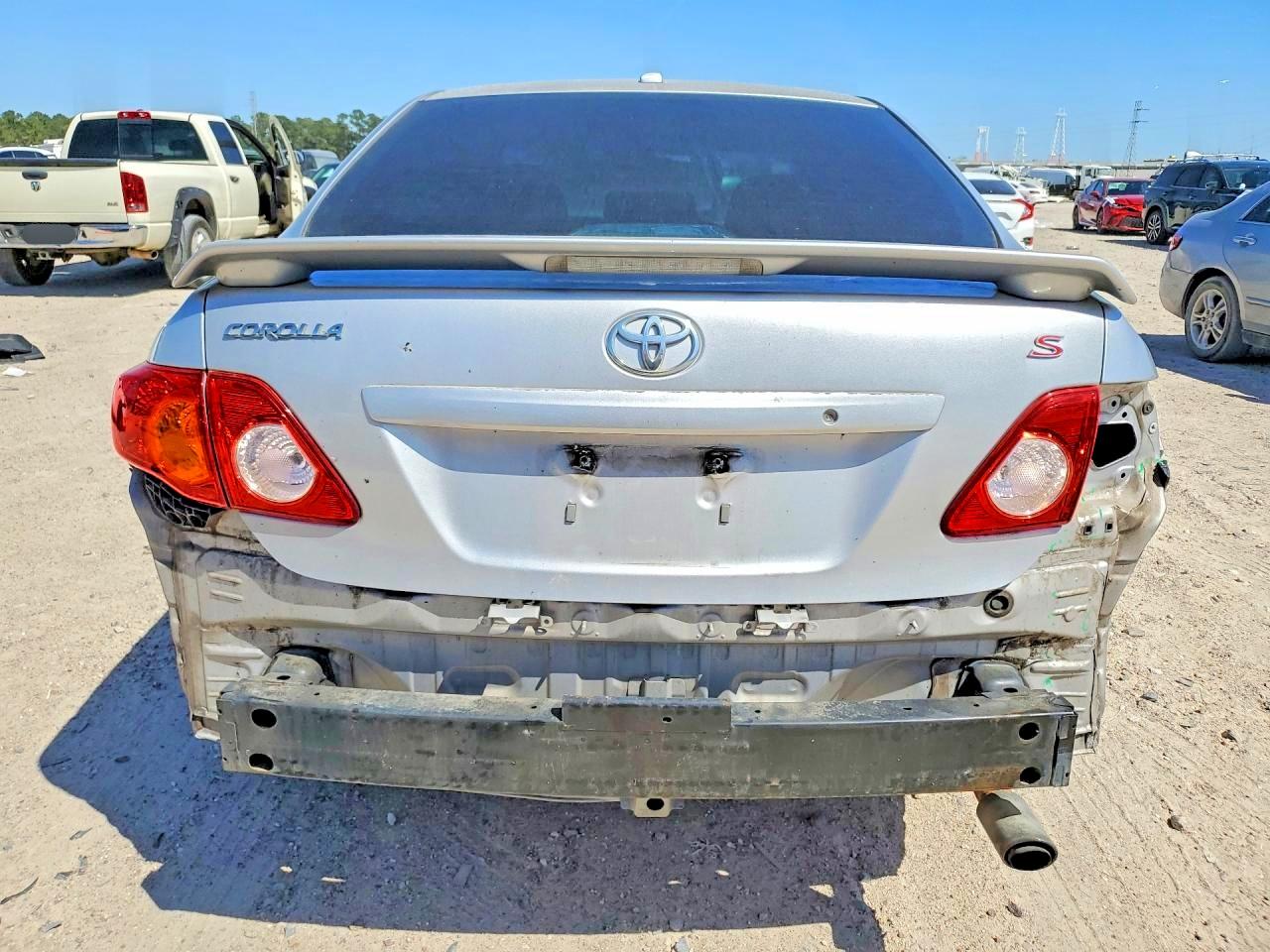 2010 TOYOTA COROLLA S photo 6