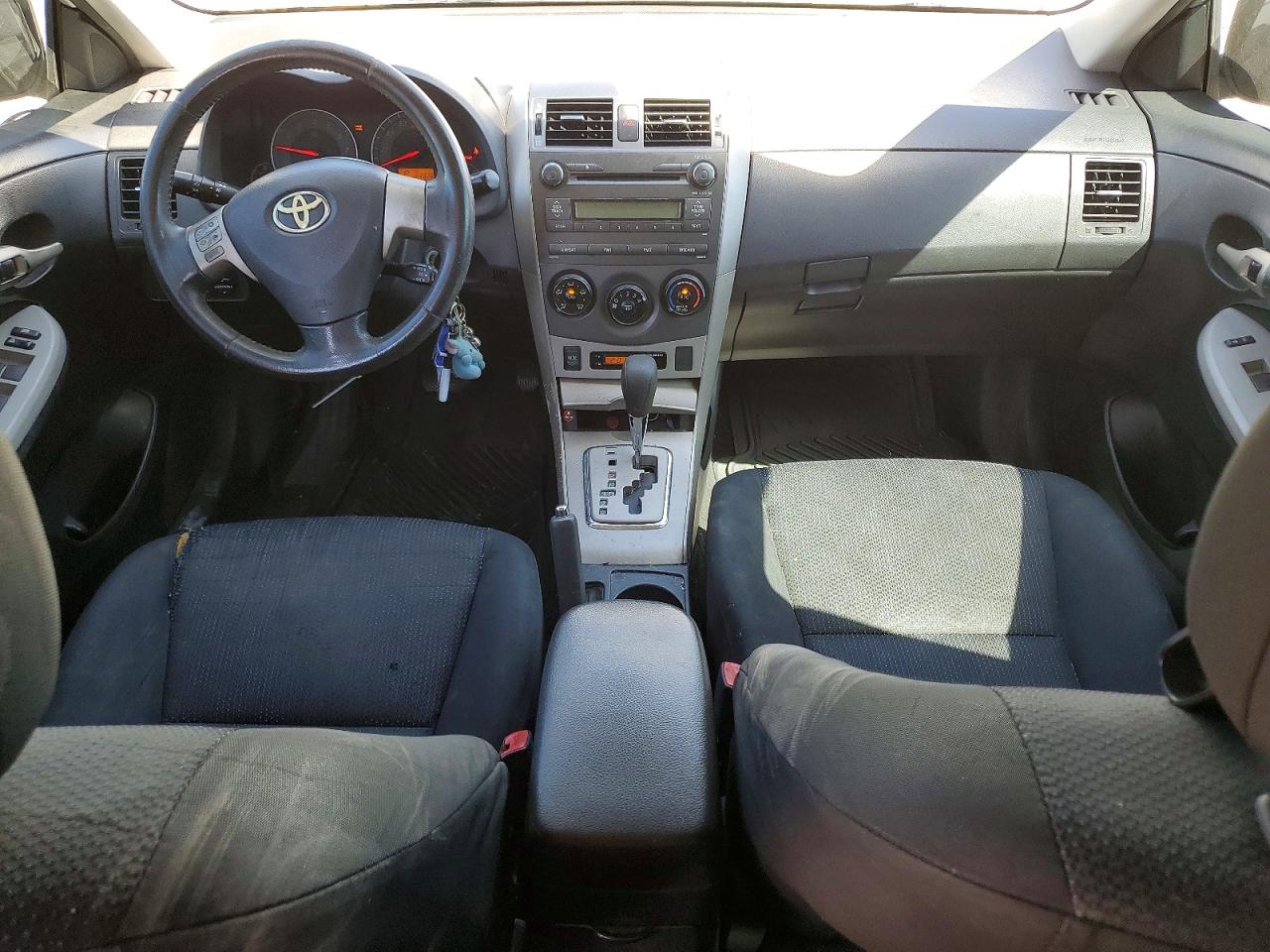 2010 TOYOTA COROLLA S photo 8